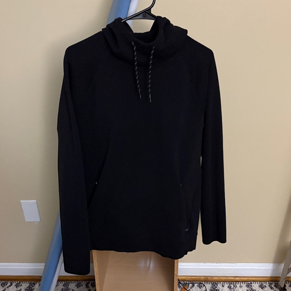 Old Navy L Active Dynamic Black Fleece Hoodie